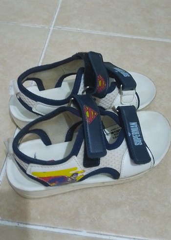 28 numara Beyaz Süperman Baskılı Erkek Çocuk Sandalet - Görsel 2