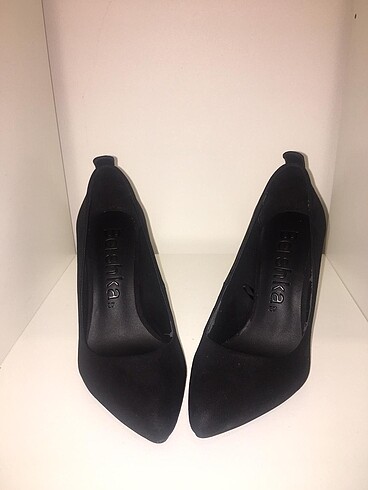 Stiletto, topuklu ayakkabı