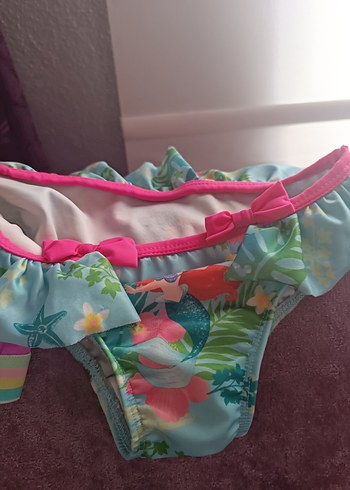 LC Waikiki Renkli Baskılı Kız Bikini takım değil