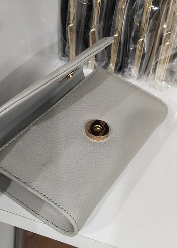 Gri Deri Tokalı Kadın Portföy Cüzdan - Görsel 5