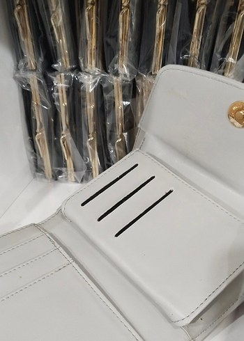 Gri Deri Tokalı Kadın Portföy Cüzdan - Görsel 4