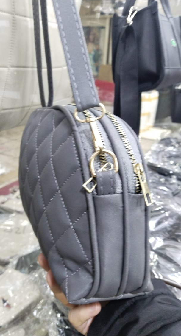 Gri Nakışlı Fermuarlı Kadın Çanta - Görsel 2