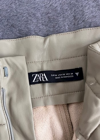 Zara yeşil Deri Kemerli Mini Şort - Görsel 3