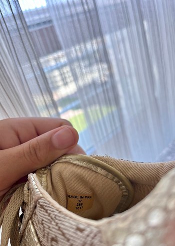 Guess Guess Bej Yılan Desenli Spor Ayakkabı