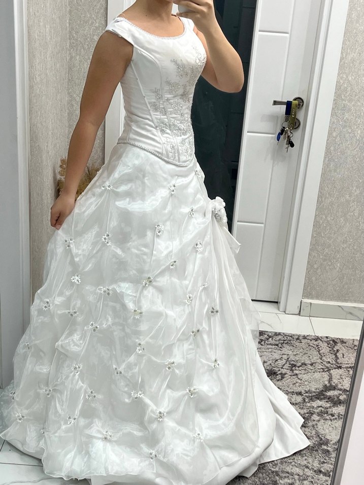 Vintage Y2K Beyaz Straplez Mini Gelinlik Takımı - Görsel 4