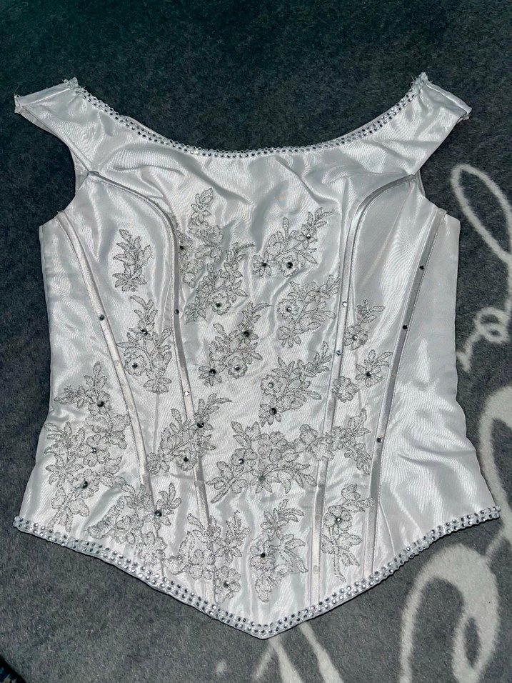 Vintage Y2K Dantel Detaylı Beyaz Nakışlı Büstiyer - Görsel 4
