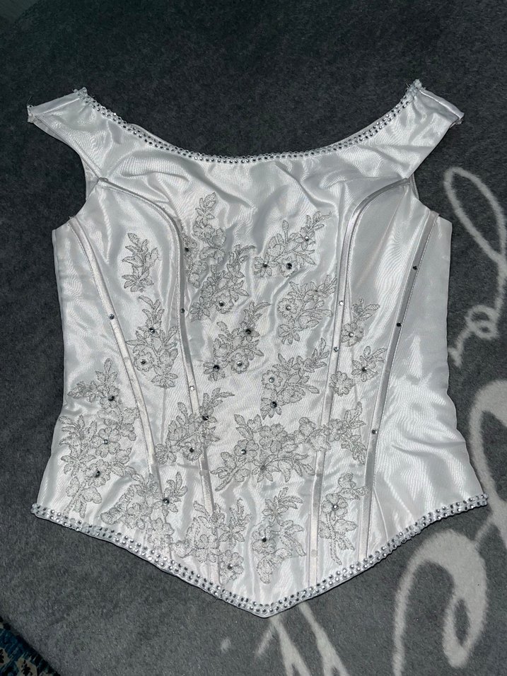 Vintage Y2K Dantel Detaylı Beyaz Nakışlı Büstiyer - Görsel 3