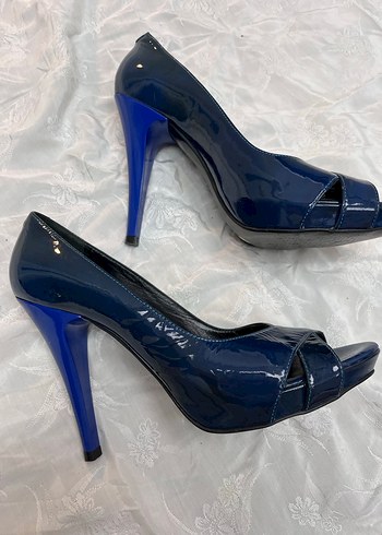 Vintage Y2K Kadın Lacivert Rugan Stiletto Topuklu Ayakkabı - Görsel 3