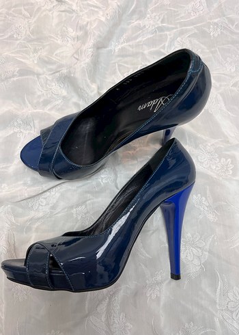 Vintage Y2K Kadın Lacivert Rugan Stiletto Topuklu Ayakkabı - Görsel 6