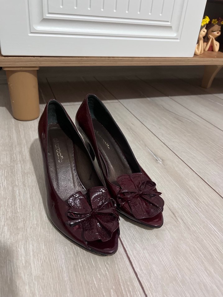 Vintage Bordo Deri Tokalı Stiletto Kadın Ayakkabı - Görsel 4