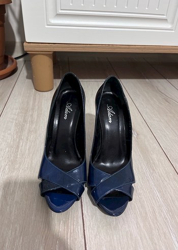 Klasik Lacivert Yılan Desenli Topuklu Ayakkabı - Görsel 4