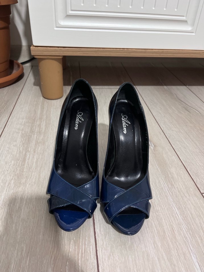 Klasik Lacivert Yılan Desenli Topuklu Ayakkabı - Görsel 4