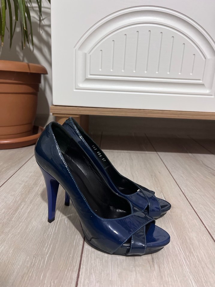 Klasik Lacivert Yılan Desenli Topuklu Ayakkabı - Görsel 2