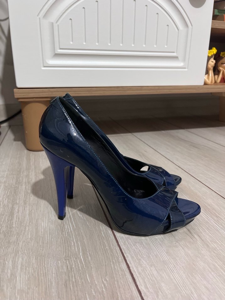 Klasik Lacivert Yılan Desenli Topuklu Ayakkabı - Görsel 3