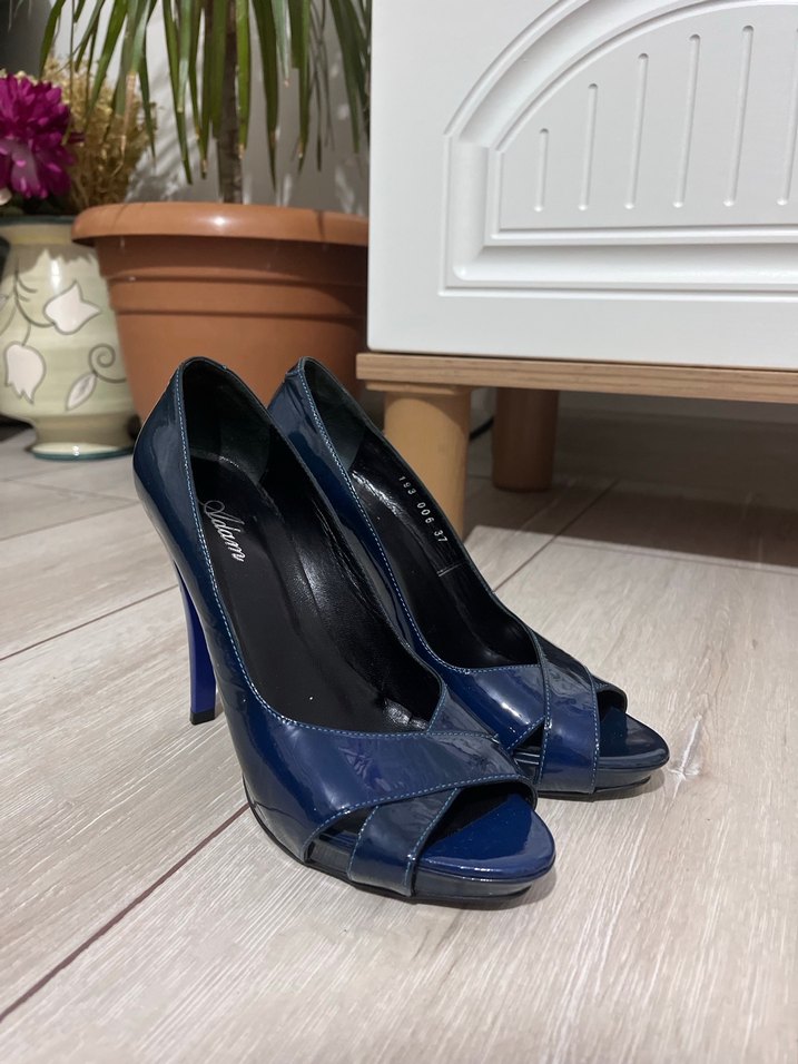 Klasik Lacivert Yılan Desenli Topuklu Ayakkabı - Görsel 5