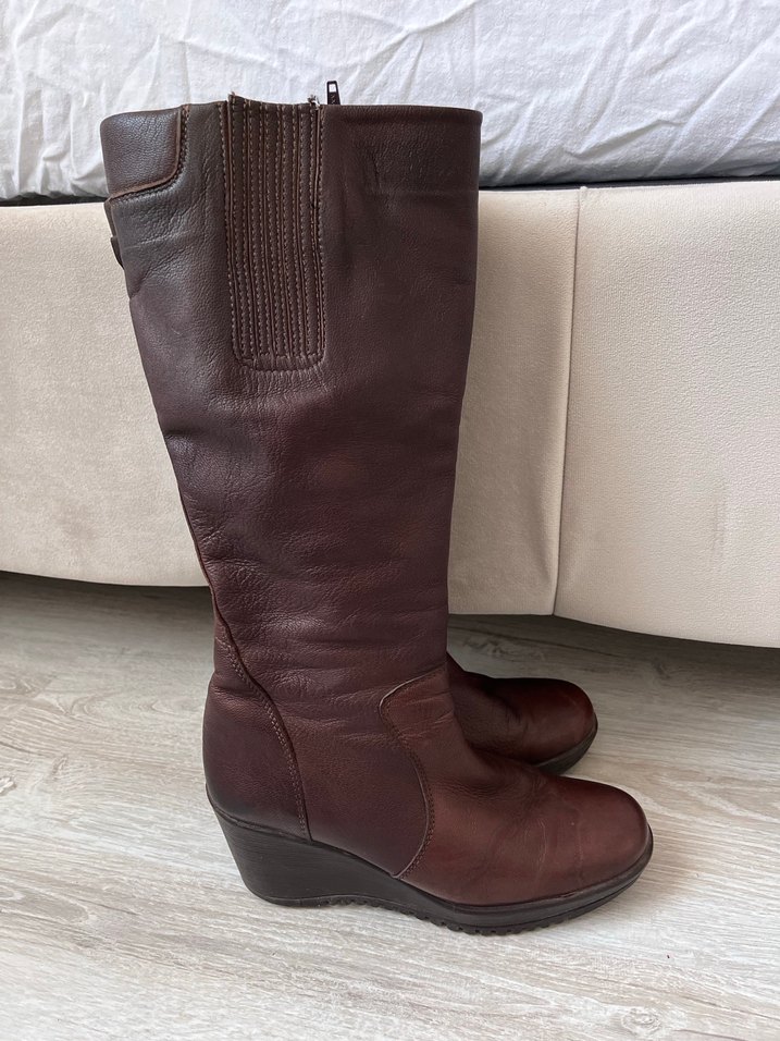 Vintage Y2K Kahverengi Deri Kadın Dolgu Topuklu Çizme - Görsel 3