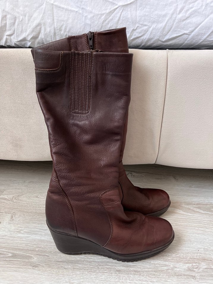 Vintage Y2K Kahverengi Deri Kadın Dolgu Topuklu Çizme - Görsel 4