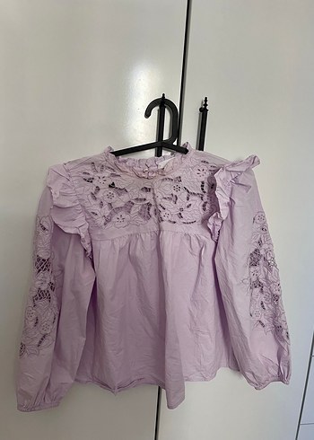 Mango Mor Nakışlı Dantel Bluz