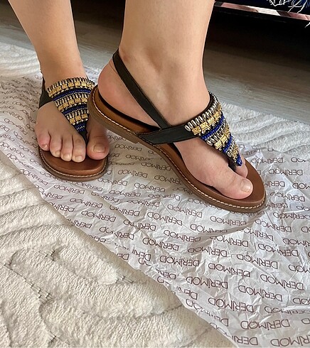 Tergan Tergan taşlı sandalet