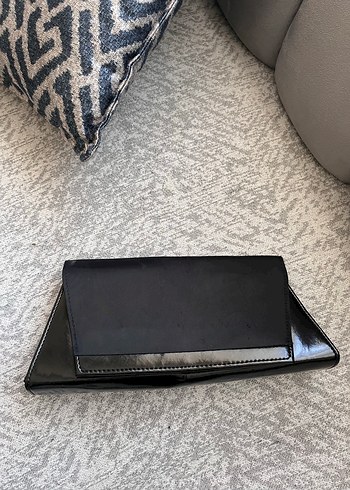 Vintage Kemer Detaylı Siyah Deri Kadın Clutch