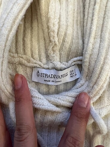 s Beden Stradivarius üst