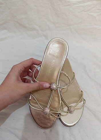 stuart weitzman Gold taşlı terlik