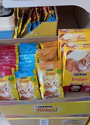 Kedi maması 33 adet