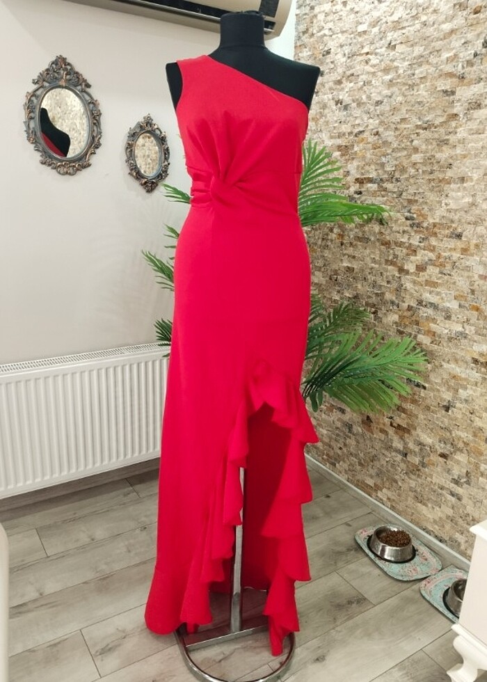 Kırmızı elbise - Görsel 5