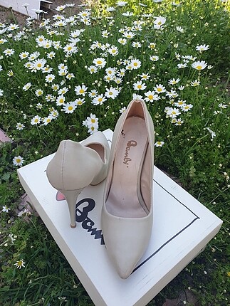 Krem deri stiletto