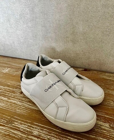 Calvin Klein Kadın Lastikli Spor Ayakkabı