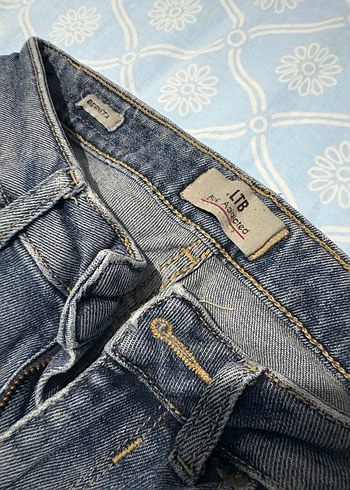 Gri Tonlu Kadın Kot Pantolon - Görsel 3