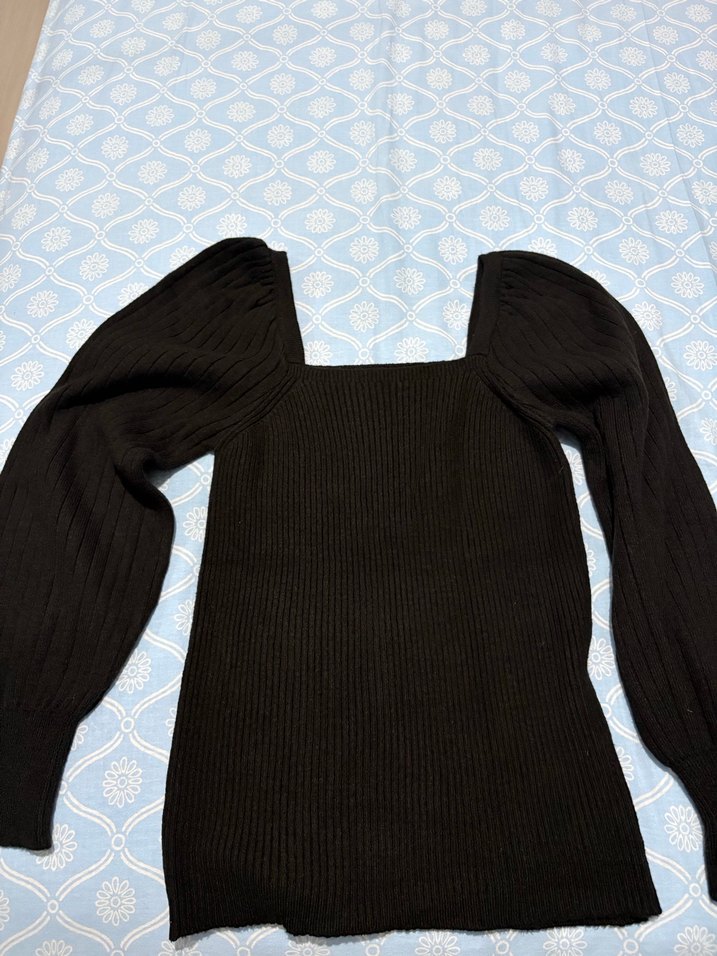 Siyah Kare Yaka Kadın Triko Kazak - Görsel 2