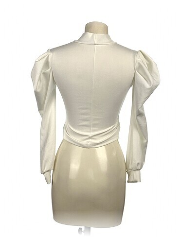l Beden PreLoved Bluz %70 İndirimli.