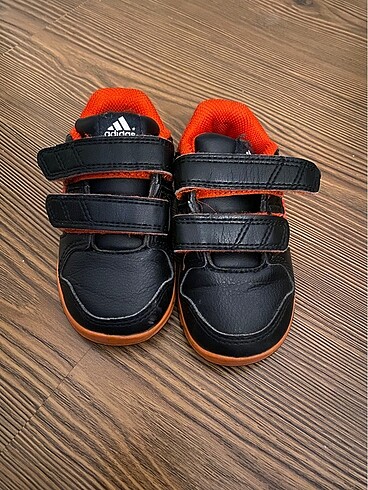 Adidas ayakkabı