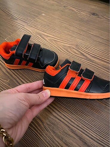 21 Beden siyah Renk Adidas ayakkabı