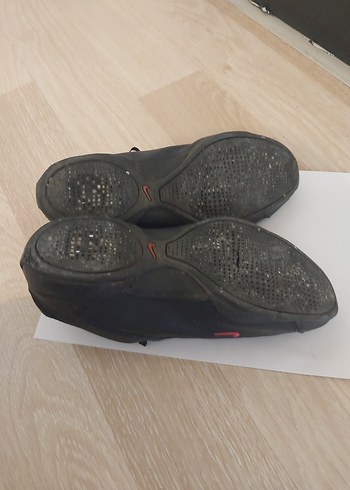 Siyah Bağcıklı Basketbol Ayakkabısı - Görsel 4