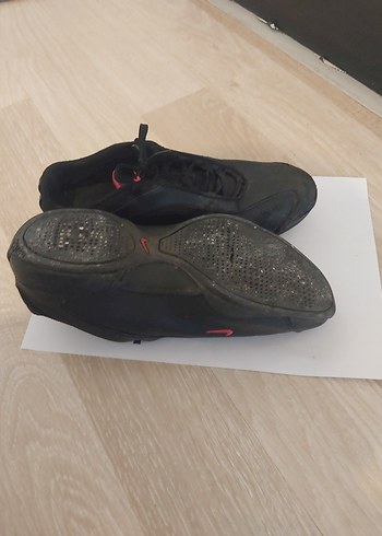 Siyah Bağcıklı Basketbol Ayakkabısı - Görsel 3