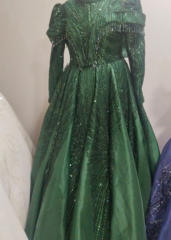 Parlak Yeşil Drapeli Uzun Kadın Abiye - Görsel 2