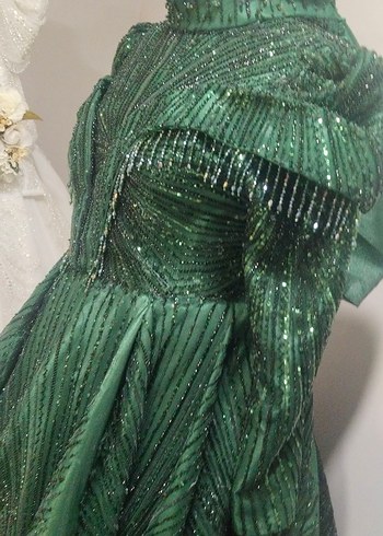 Parlak Yeşil Drapeli Uzun Kadın Abiye - Görsel 7