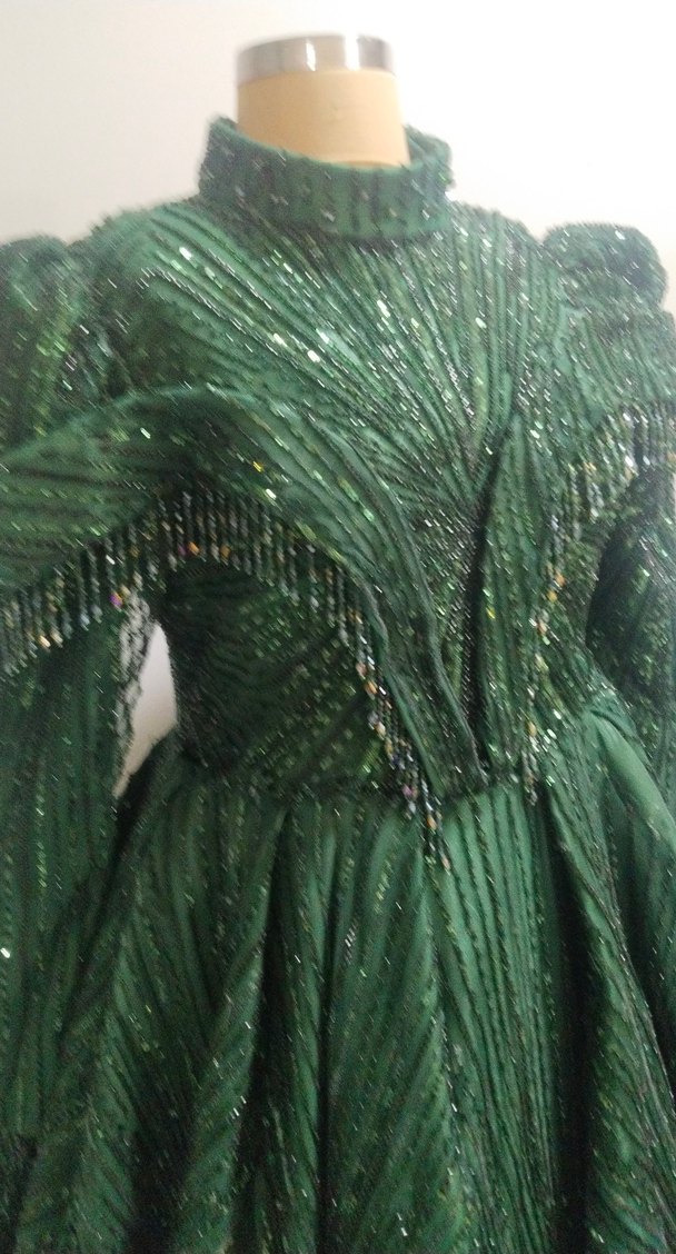 Parlak Yeşil Drapeli Uzun Kadın Abiye - Görsel 3