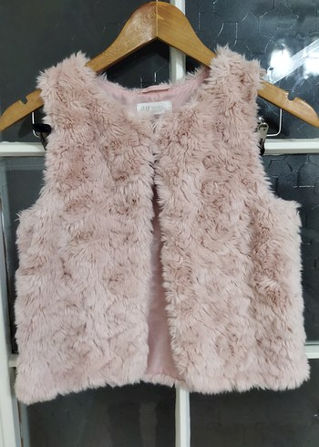 H&M 10 yaş Kız Çocuk Pembe Kürklü Kolsuz Yelek - Görsel 2