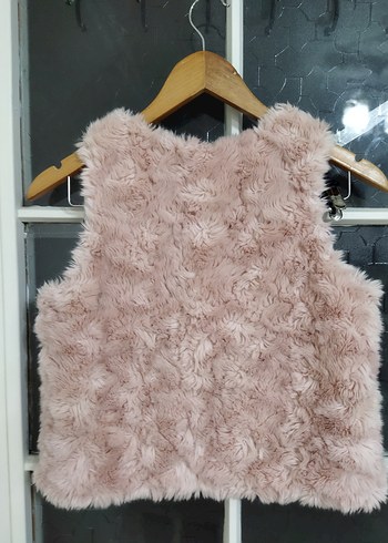 H&M 10 yaş Kız Çocuk Pembe Kürklü Kolsuz Yelek - Görsel 10