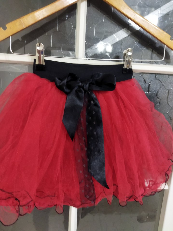 3 yaş Kız Çocuk Kırmızı Fırfırlı Gotik Etek - Görsel 3