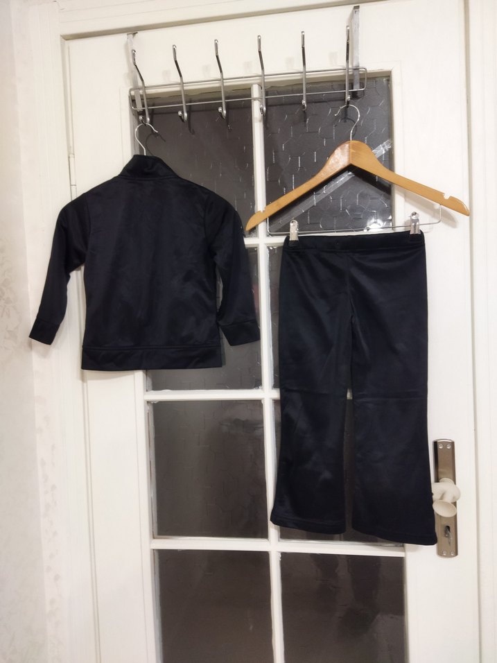 4 yaş kız çocuk Siyah Eşofman Takımı - Görsel 5