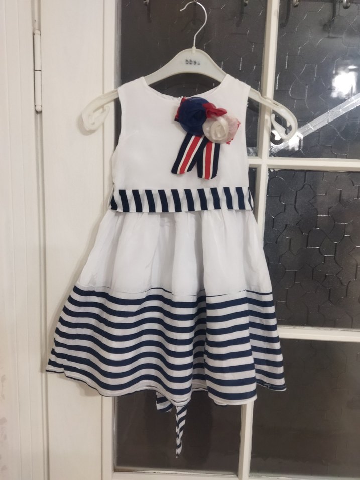 Kız Çocuk Beyaz Çizgili Fırfırlı Elbise - Görsel 2