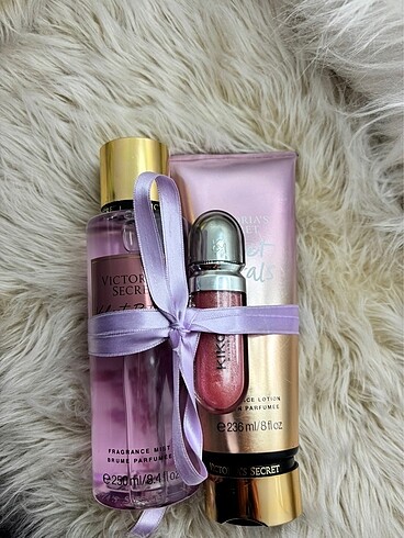 Victoria?s secret &kiko gloss 3?lü set