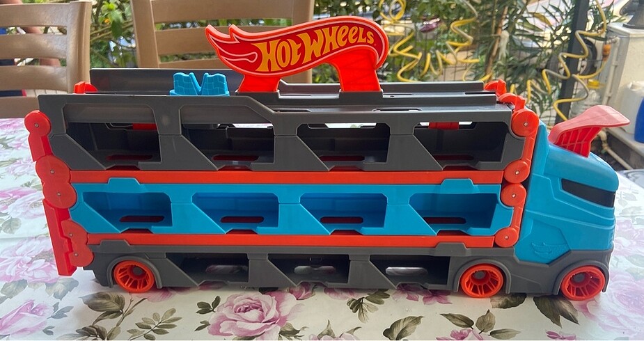 Hot Wheels Sürat Pistli Tır