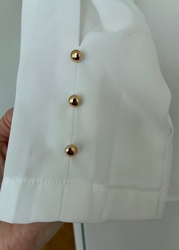 Payet İşlemeli Yakalı Beyaz Kadın Gömlek - Görsel 3