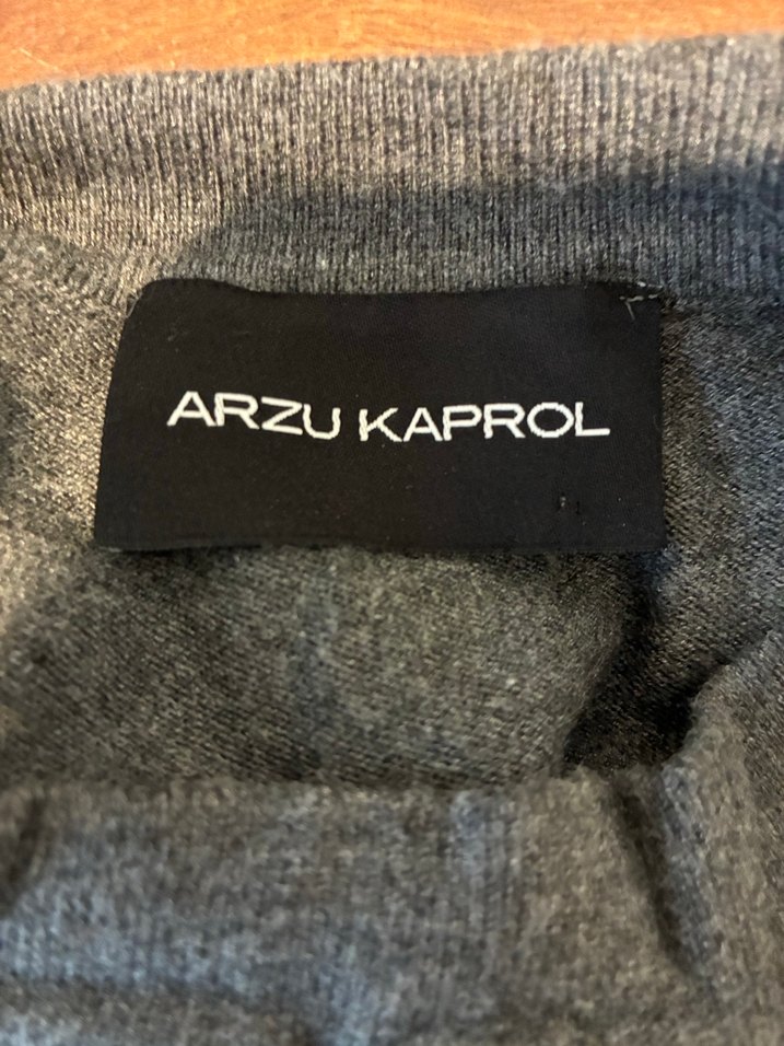 Arzu Kaprol triko bluz - Görsel 4