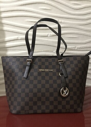 Louis Vuitton çanta